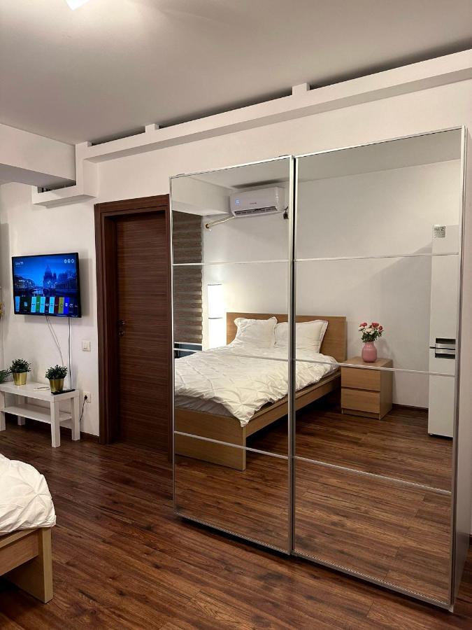 Cozy Apartment With Self Check-In Near Promenada Mall And Verdi Park بوخارست المظهر الخارجي الصورة
