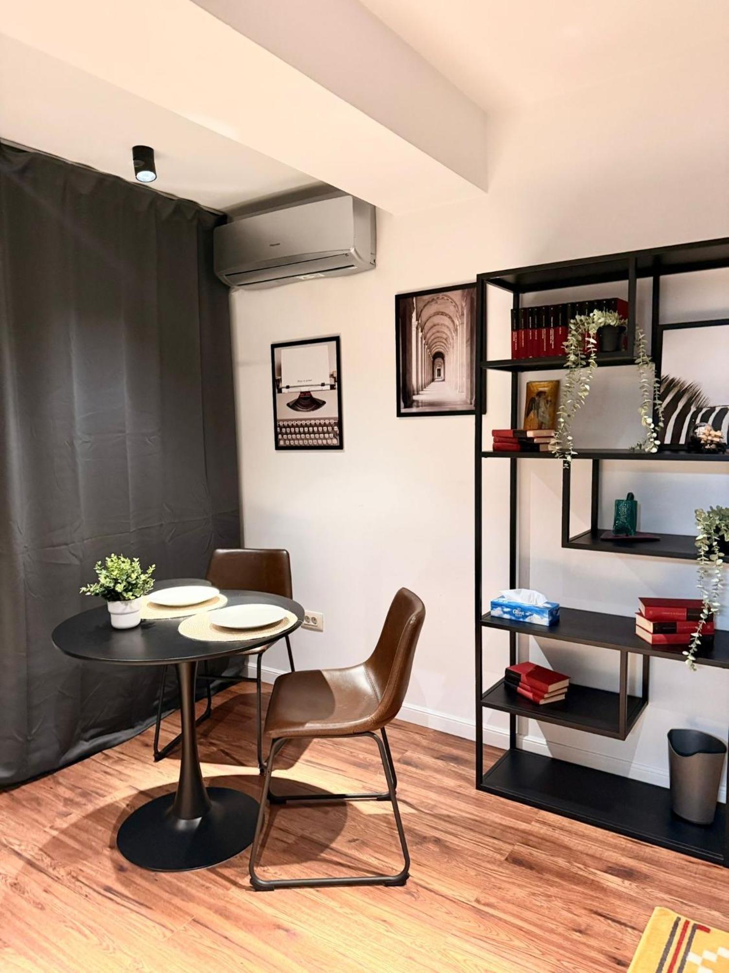 Cozy Apartment With Self Check-In Near Promenada Mall And Verdi Park بوخارست المظهر الخارجي الصورة