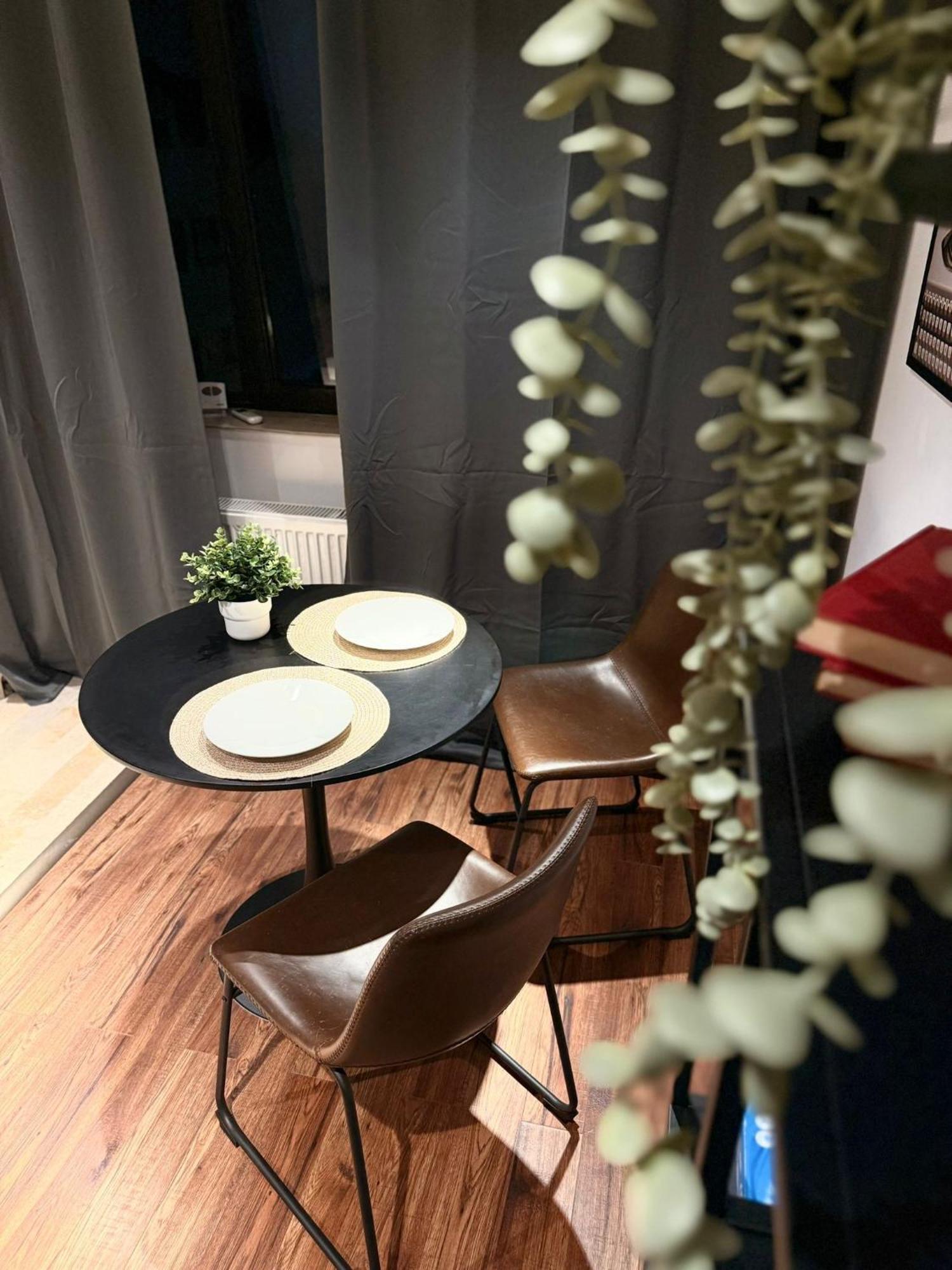 Cozy Apartment With Self Check-In Near Promenada Mall And Verdi Park بوخارست المظهر الخارجي الصورة
